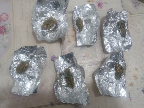 В Омске задержали цепочку наркоторговцев