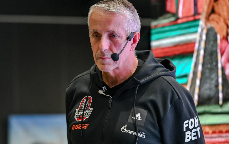 Обещал вернуться: Боб Хартли покинул Омск 