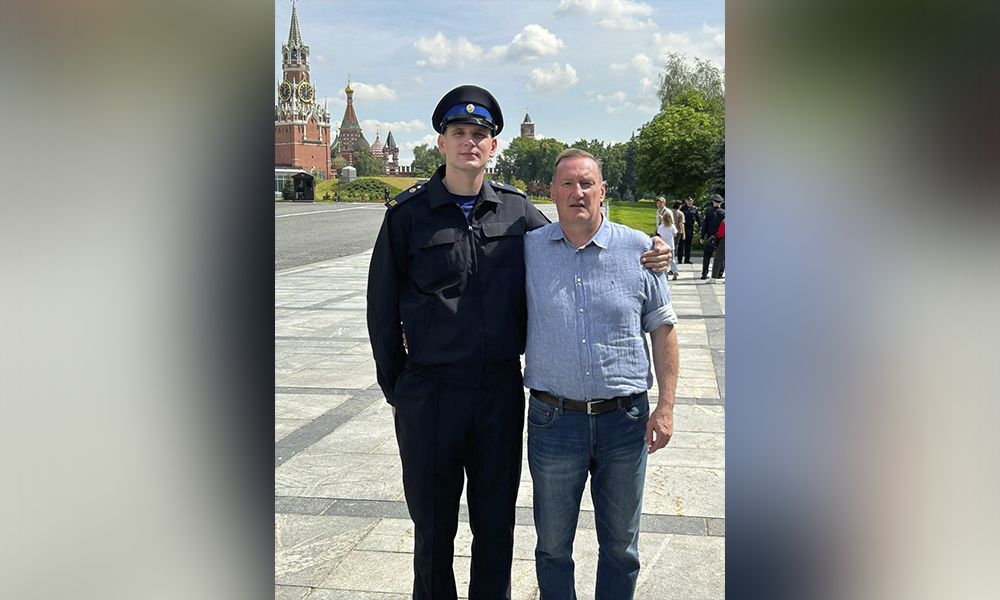 Сын министра спорта Омской области принял присягу в Президентском полку