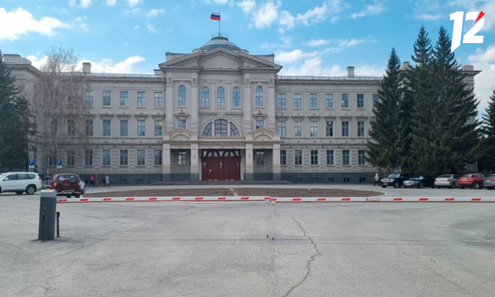 Сквер возле здания областного Заксобрания предложили назвать именем Владимира Варнавского