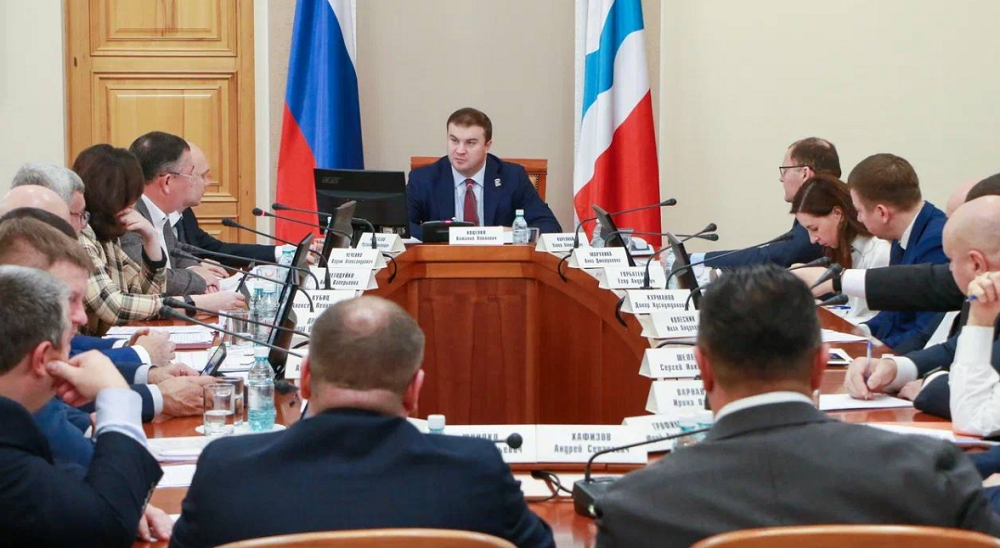 Виталий Хоценко поручил ускорить темпы работ по ремонту школ