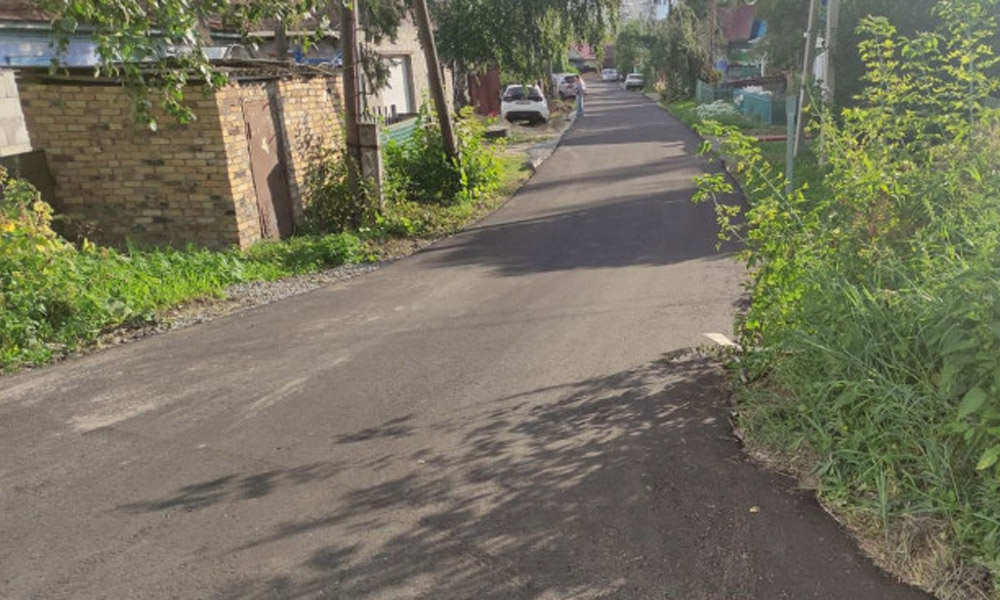 В Советском округе Омска асфальтировали проезды в частном секторе