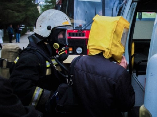 Жителей Омской области спасли от "огненного дождя"