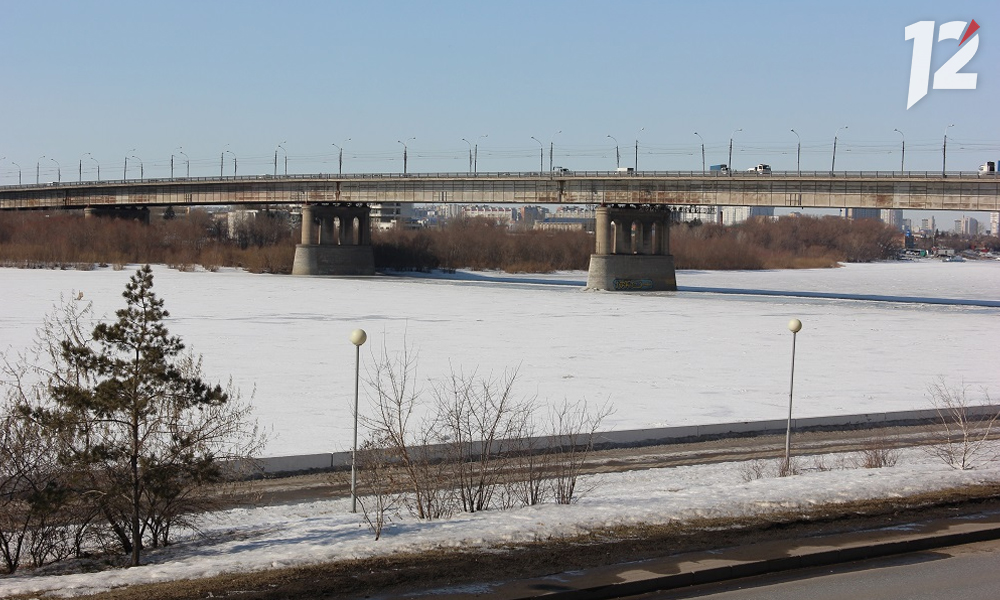 На трёх омских мостах появились камеры, которые фиксируют непристёгнутых водителей