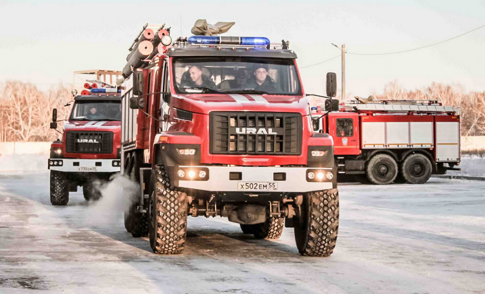 Омские сотрудники МЧС потушили 98 пожаров и спасли трёх человек