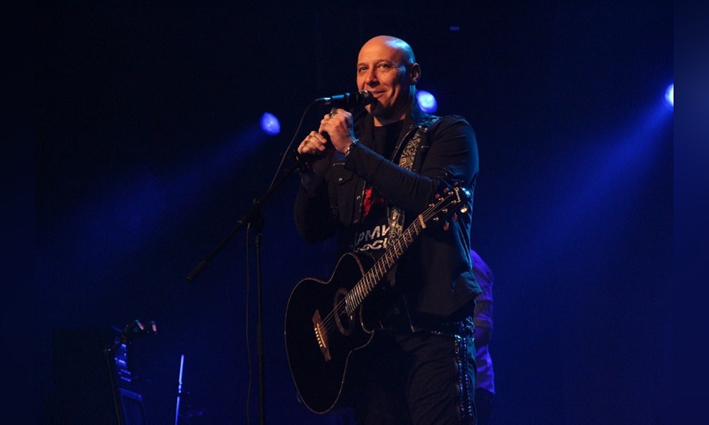 Денис Майданов бесплатно выступит для омичей 1 мая на манеже «Красная звезда»