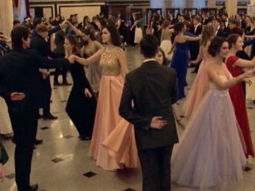 Почти 120 тысяч учащихся вузов и колледжей Омского региона отмечают сегодня День студента