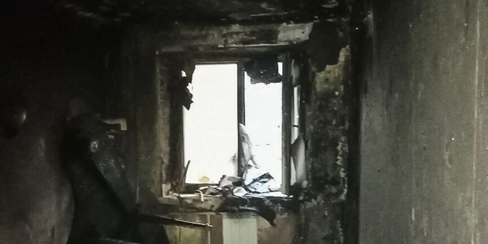 Омские пожарные спасли 5 человек из горящего дома