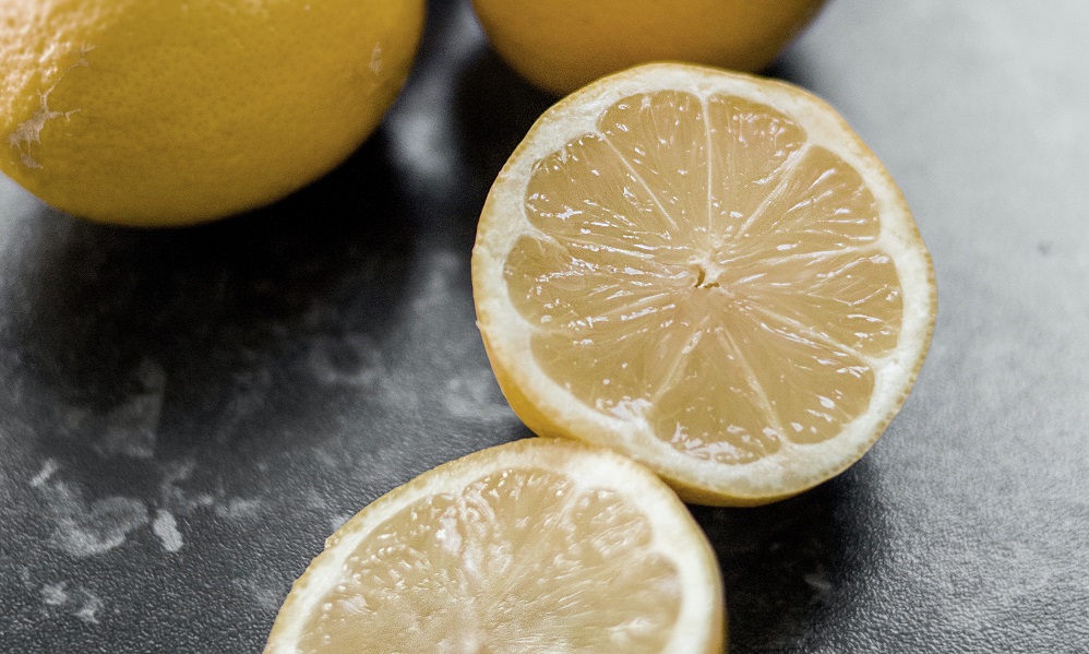 В Омске подорожали лимоны, шоколад и виноград