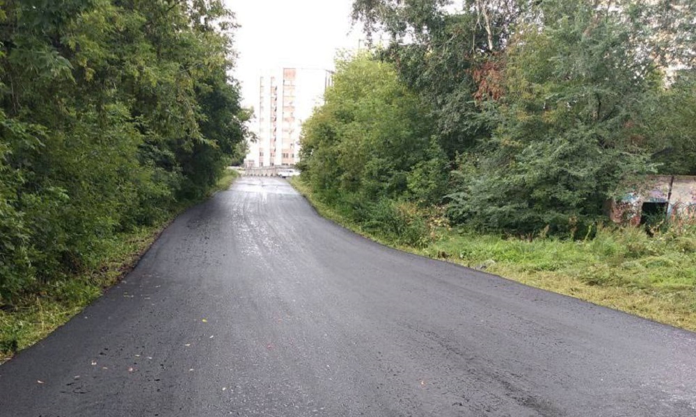 В Омске провели временный ремонт участка улицы Тюменской