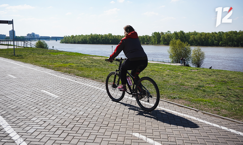 В Омске пройдёт вечерний велопробег в честь Дня флага