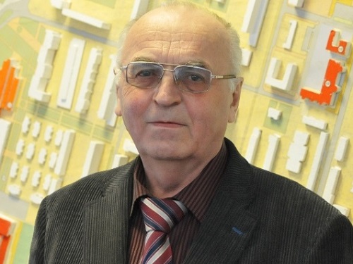 Александр Бурков присвоил почётное звание президенту спортивного центра "Авангард"