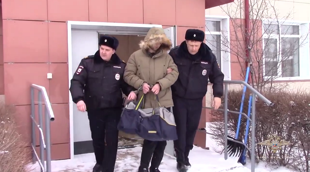 Из Омска в Таджикинстан депортировали осуждённого за экстремизм мужчину