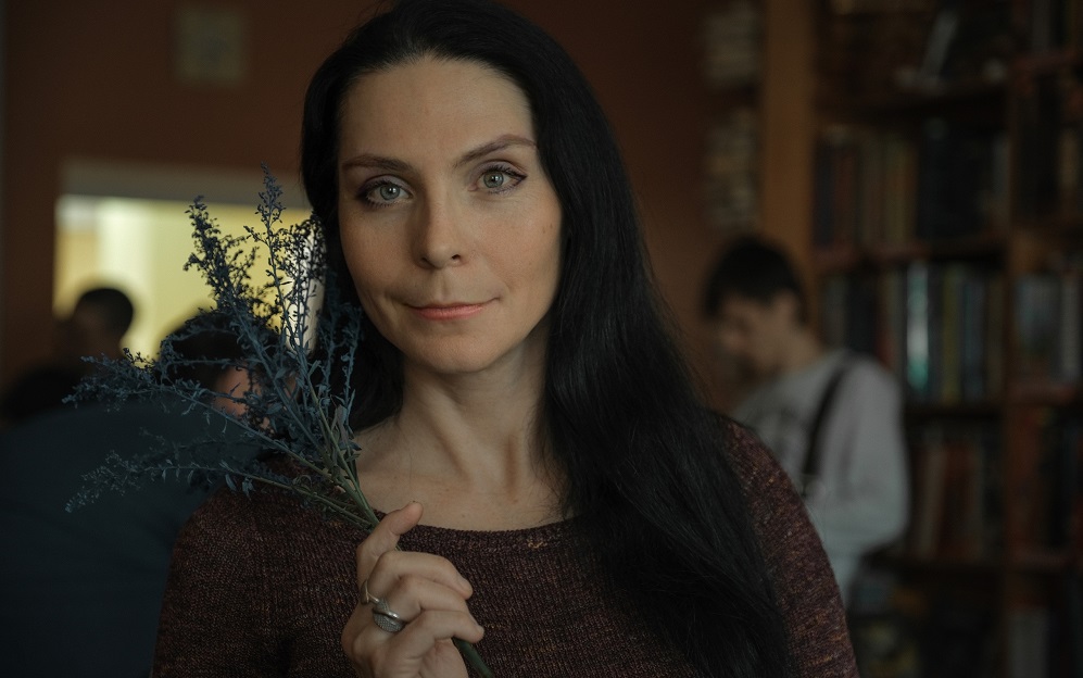 Фильм-встреча с омской поэтессой Вероникой Шелленберг появился в Сети