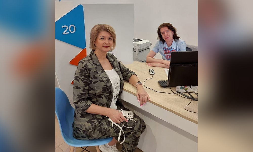 Жена участника СВО получила полмиллиона рублей на открытие бизнеса в Омске