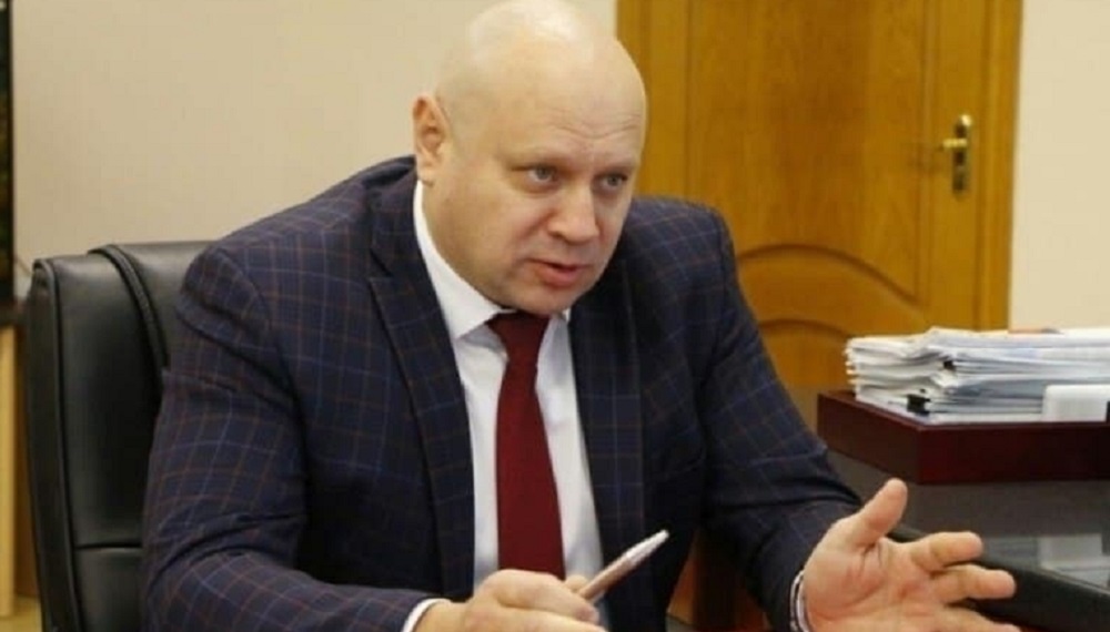 Сергей Шелест сообщил, что из Омска в Стаханов для детей доставили игрушки и украшения к Новому году