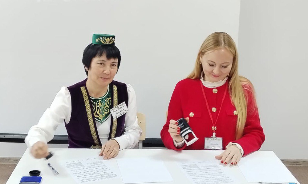 В Омской области стартовал межрегиональный семинар учителей родных языков