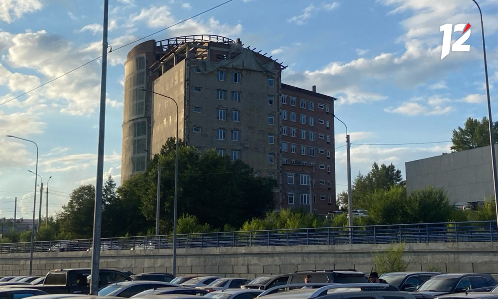 Недостроенный отель Hilton в Омске оценили в 36,8 млн рублей