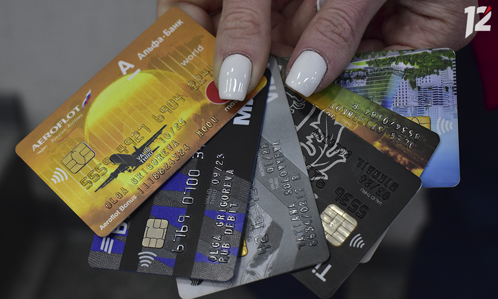 В России ограничат переводы до 100 тысяч рублей без открытия банковского счёта