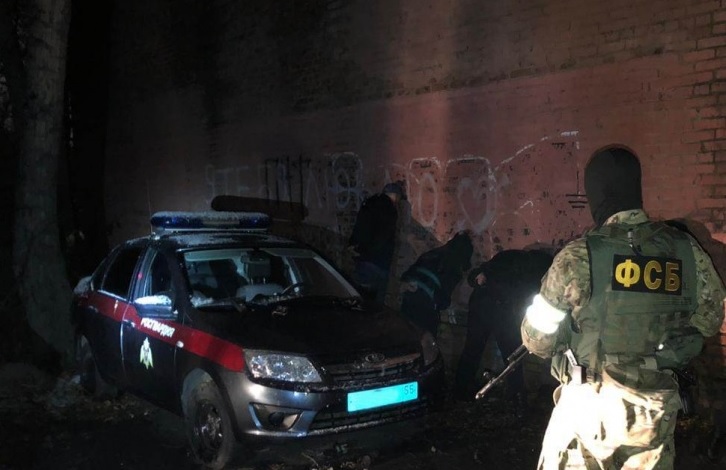 Троих омских росгвардейцев обвиняют в получении взяток и незаконном хранении наркотиков