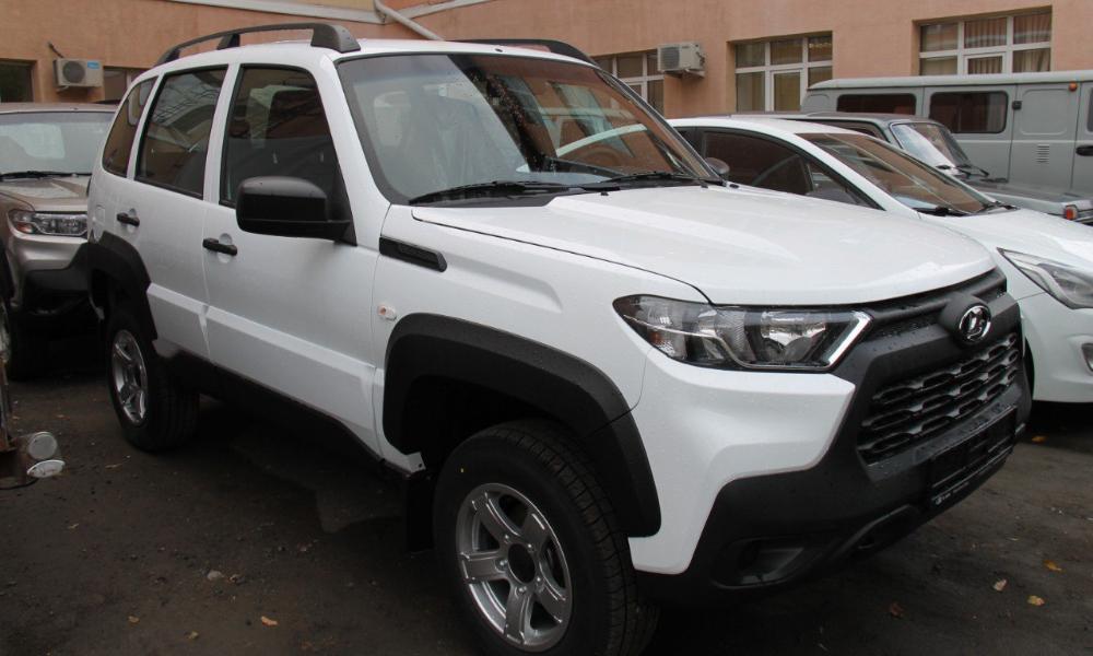 Для омских лесхозов закупили 5 новых внедорожников 