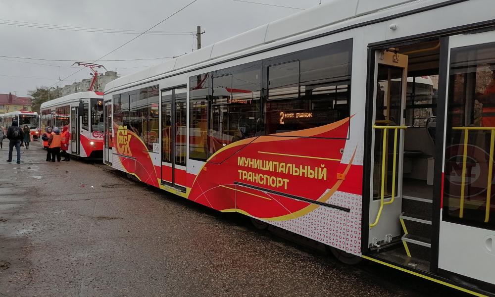 Александр Бурков отправился в Екатеринбург, чтобы в том числе оценить возможности развития трамвая в Омске