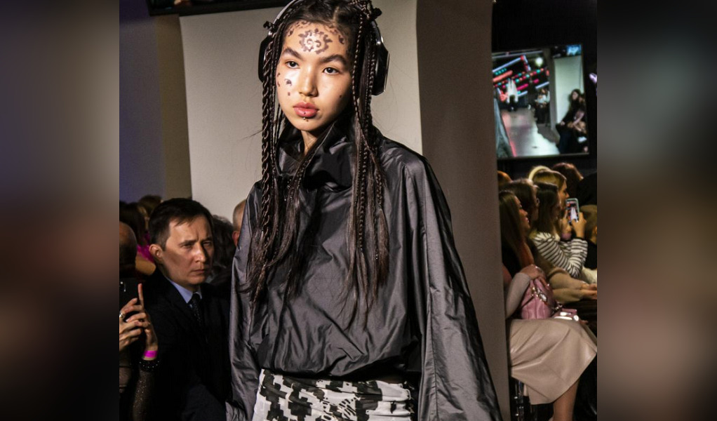 Гран-при XII Международного конкурса дизайнеров «Сибирская этника» получила омичка Екатерина Дудорова 