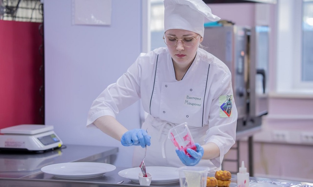 В омском колледже прошёл конкурс кулинарного мастерства