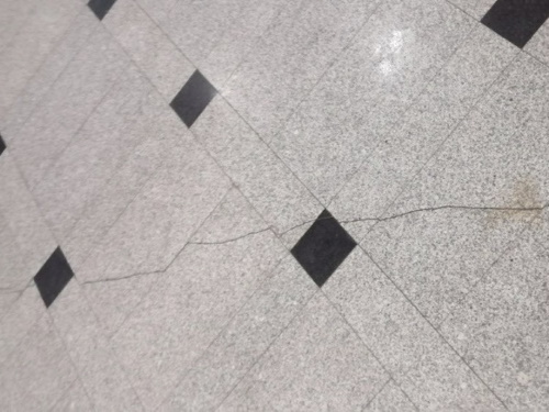 В Омской филармонии прокомментировали трещину на полу Концертного зала