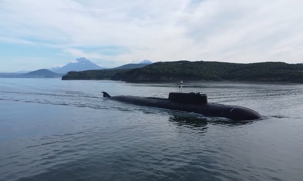 Атомная подлодка «Омск» выполнила задачи в море и вернулась на базу