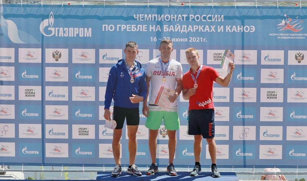 Омский олимпиец Роман Аношкин прошёл в полуфинал по гребле на байдарках-четвёрках на дистанции 500 метров 