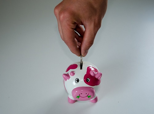 Большинство россиян не копят деньги