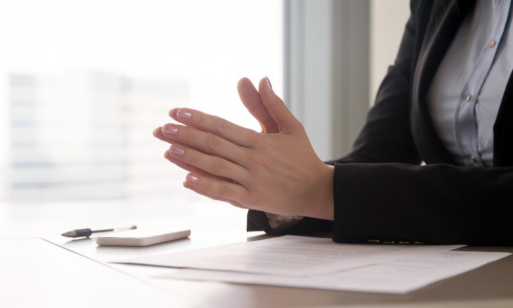 Больше половины омичей признались, что хотя бы раз в жизни меняли работу из-за токсичных отношений в коллективе