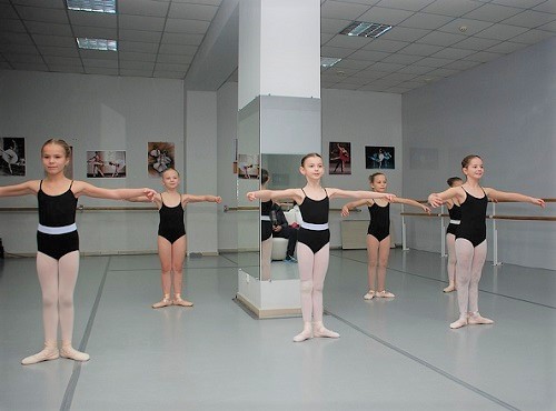 В Омске стартовал набор в детские студии, вокальные и хореографические коллективы