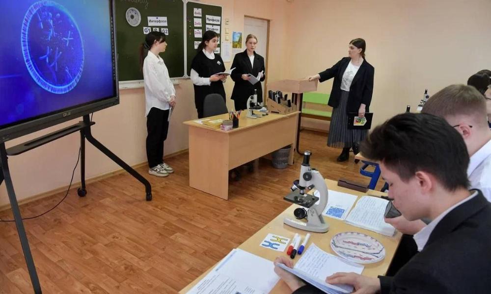 Виталий Хоценко: «Практика профильных классов в школах помогает ребятам с выбором профессии»