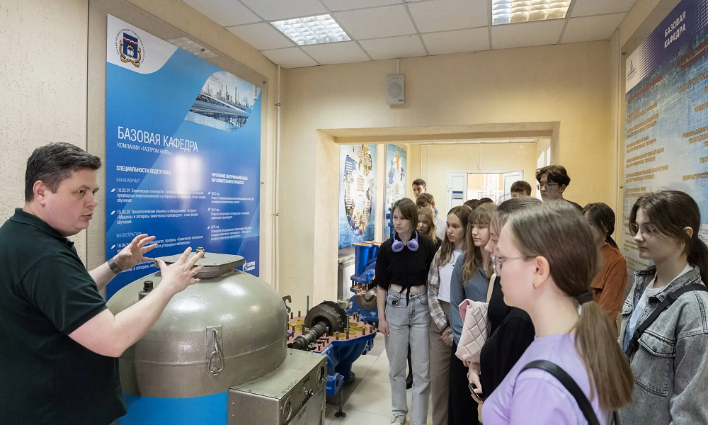 «Газпром нефть» открыла омским школьникам мир рабочих профессий