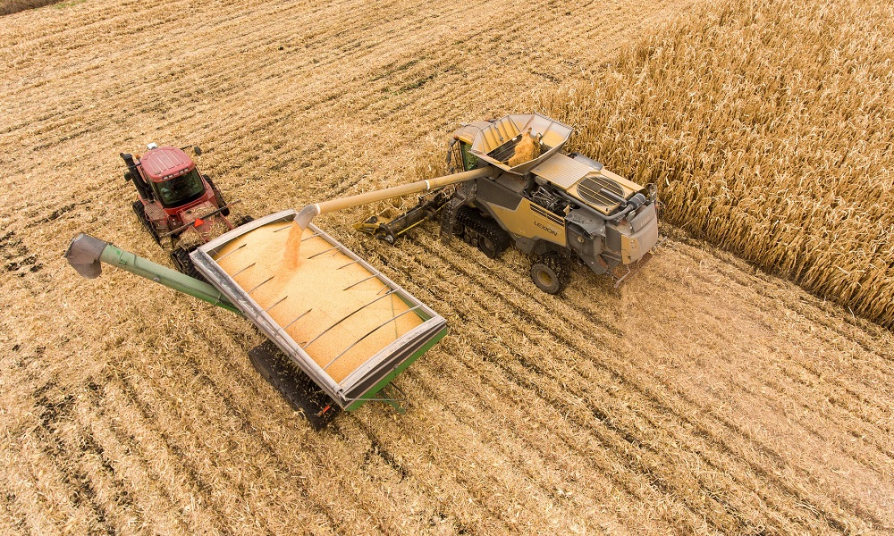 В Омской области аграрии в минувшем году закупили сельхозтехники почти на 10 млрд рублей