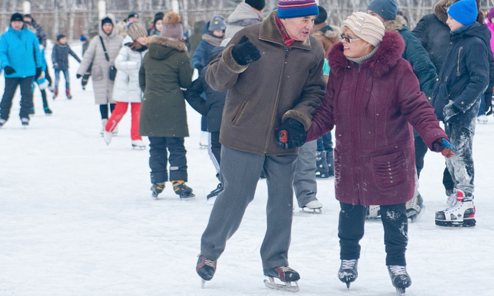 В Омске открылся каток на стадионе «Юность» 