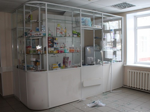 Пьяный омич обокрал аптеку в одной из больниц