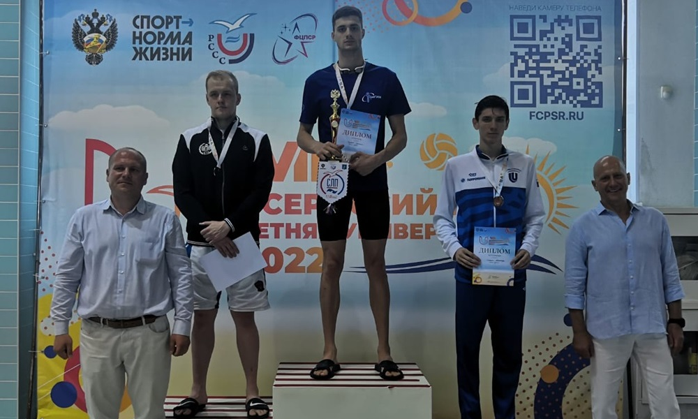 Омич Рустам Гадиров стал первым на Универсиаде по плаванию