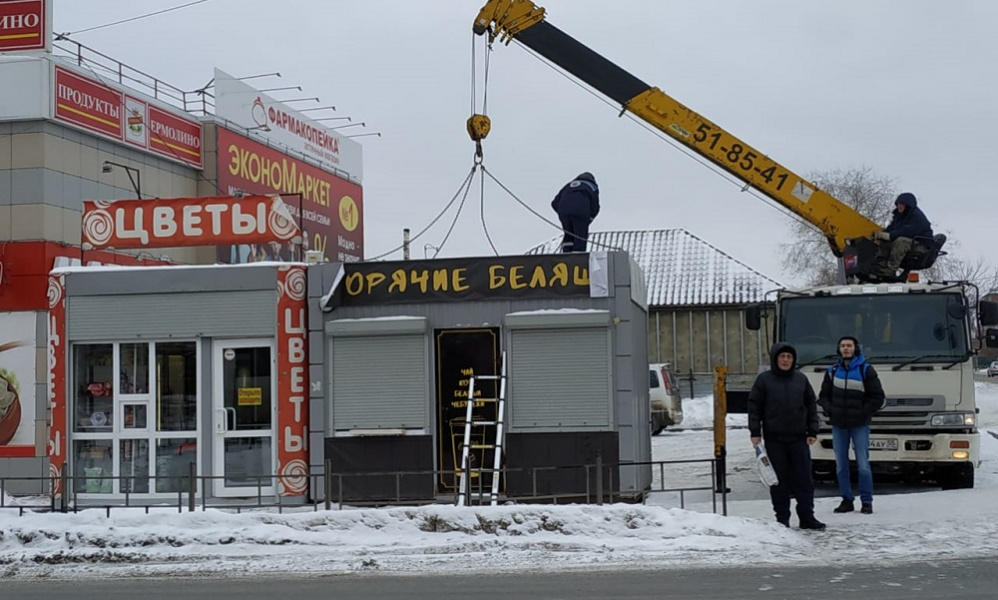 В этом году в Кировском округе Омска снесут 76 незаконных киосков 