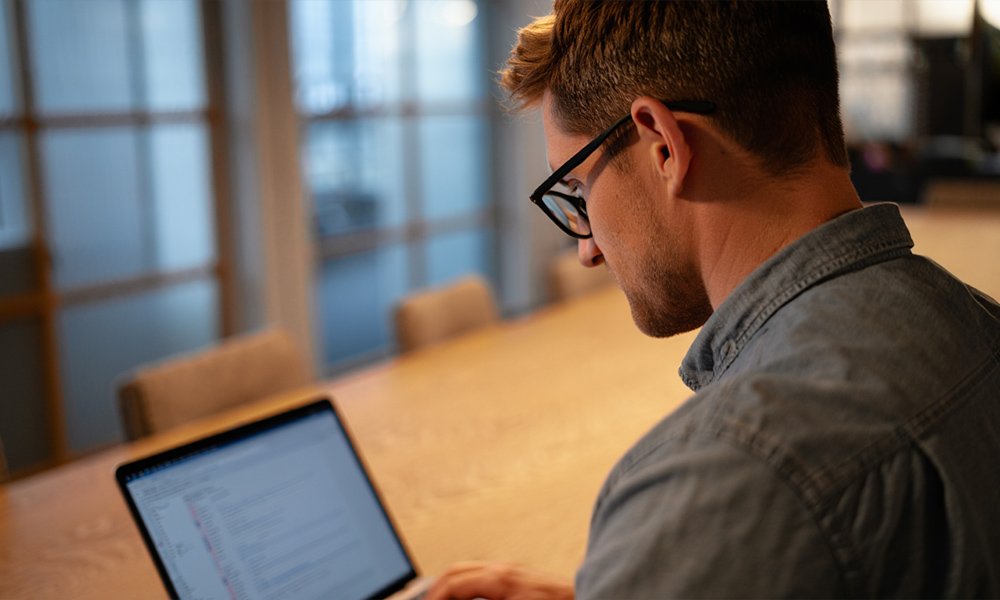 Россияне работают с таблицами по утрам, а с презентациями после обеда