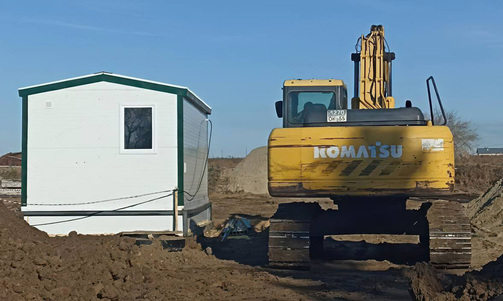 Специалисты минэнерго Омской области проследили за ходом работ по строительству нового водопровода 