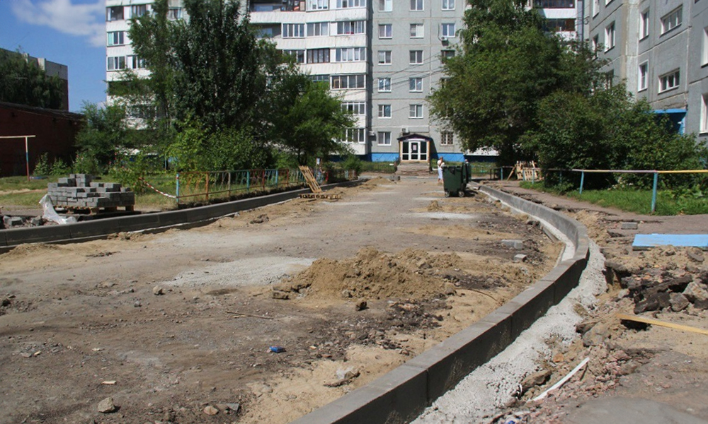 В Советском округе Омска продолжается благоустройство дворов