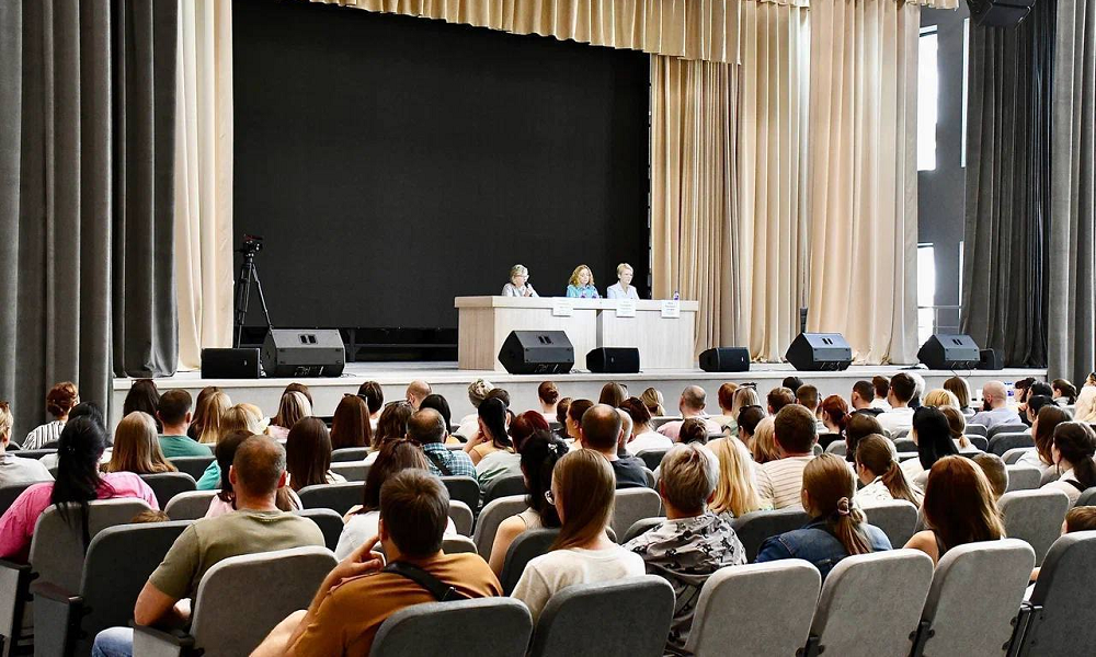 В лицее «Авангард» прошла встреча с родителями