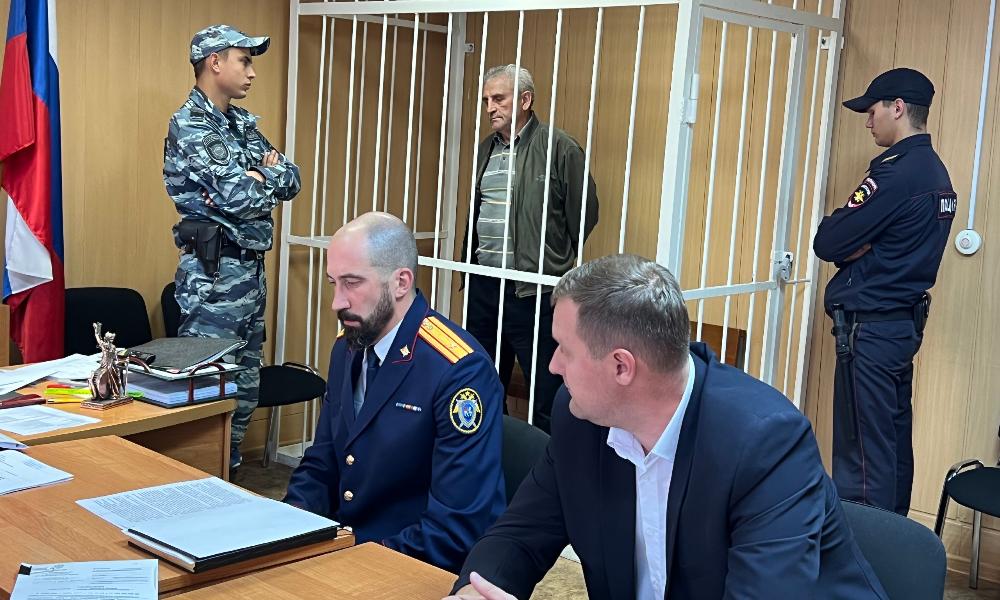 В Омске предполагаемого серийного насильника-форточника, скрывавшегося от правосудия 12 лет, отправили в СИЗО