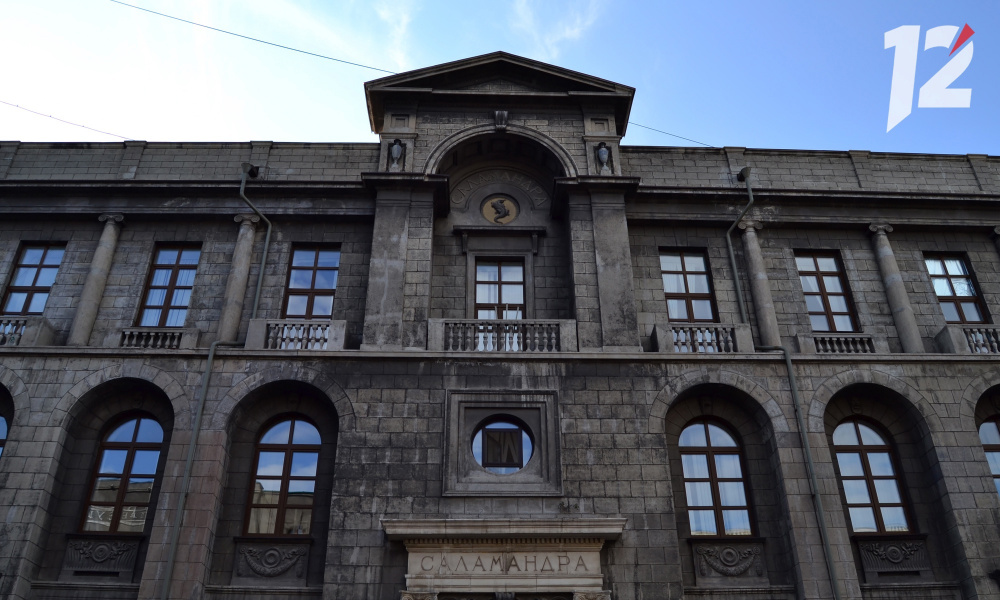 «Это я где-то в Будапеште?»: стендап-комик Евгений Чебатков восхитился центром Омска 