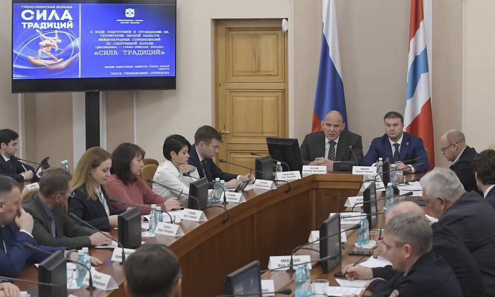 Виталий Хоценко и Александр Карелин на заседании оргкомитета обсудили подготовку к международным соревнованиям «Сила традиций» 