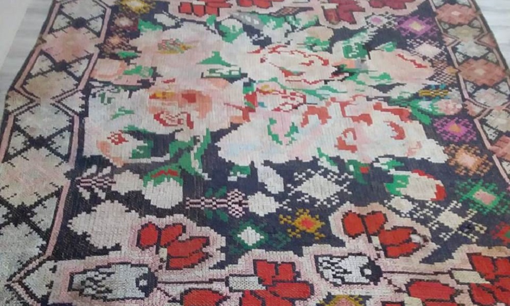 В музей-заповедник «Старина Сибирская» поступил ковёр, которому больше 120 лет