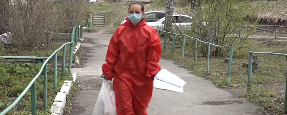 Ветеранам по всей России приносят продукты